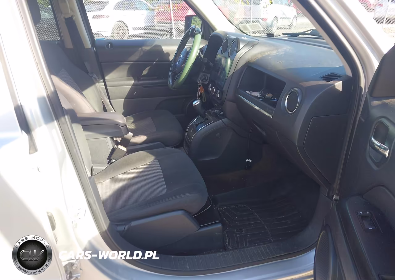 2013 Jeep Patriot Latitude VIN:1C4NJRFB0DD237246 - 5