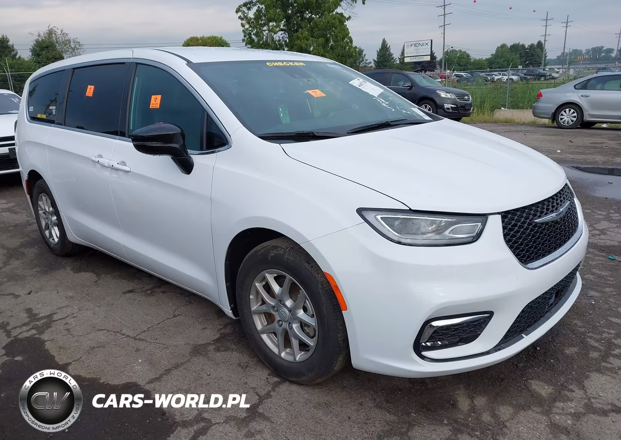 2026 Chrysler Pacifica Select