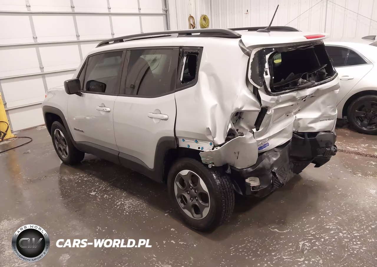 2017 Jeep Renegade Sport 4X4 VIN:ZACCJBAB2HPF10670 - 3