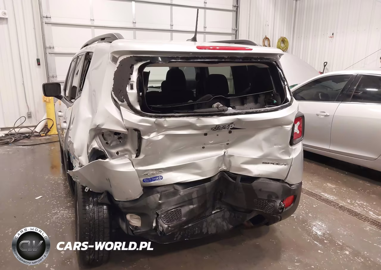 2017 Jeep Renegade Sport 4X4 VIN:ZACCJBAB2HPF10670 - 6