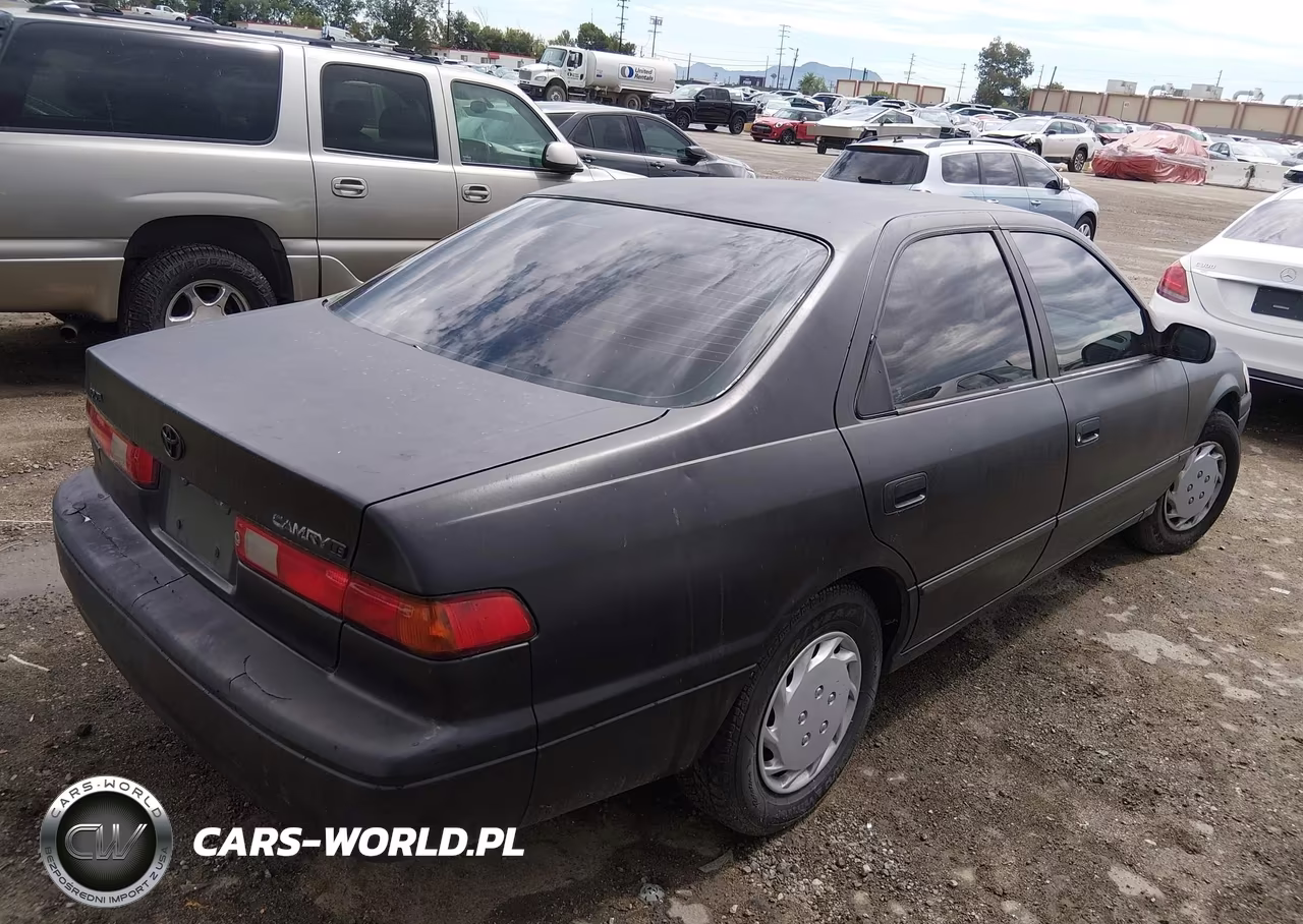 1999 Toyota Camry Le VIN:4T1BG22K6XU906473 - 4