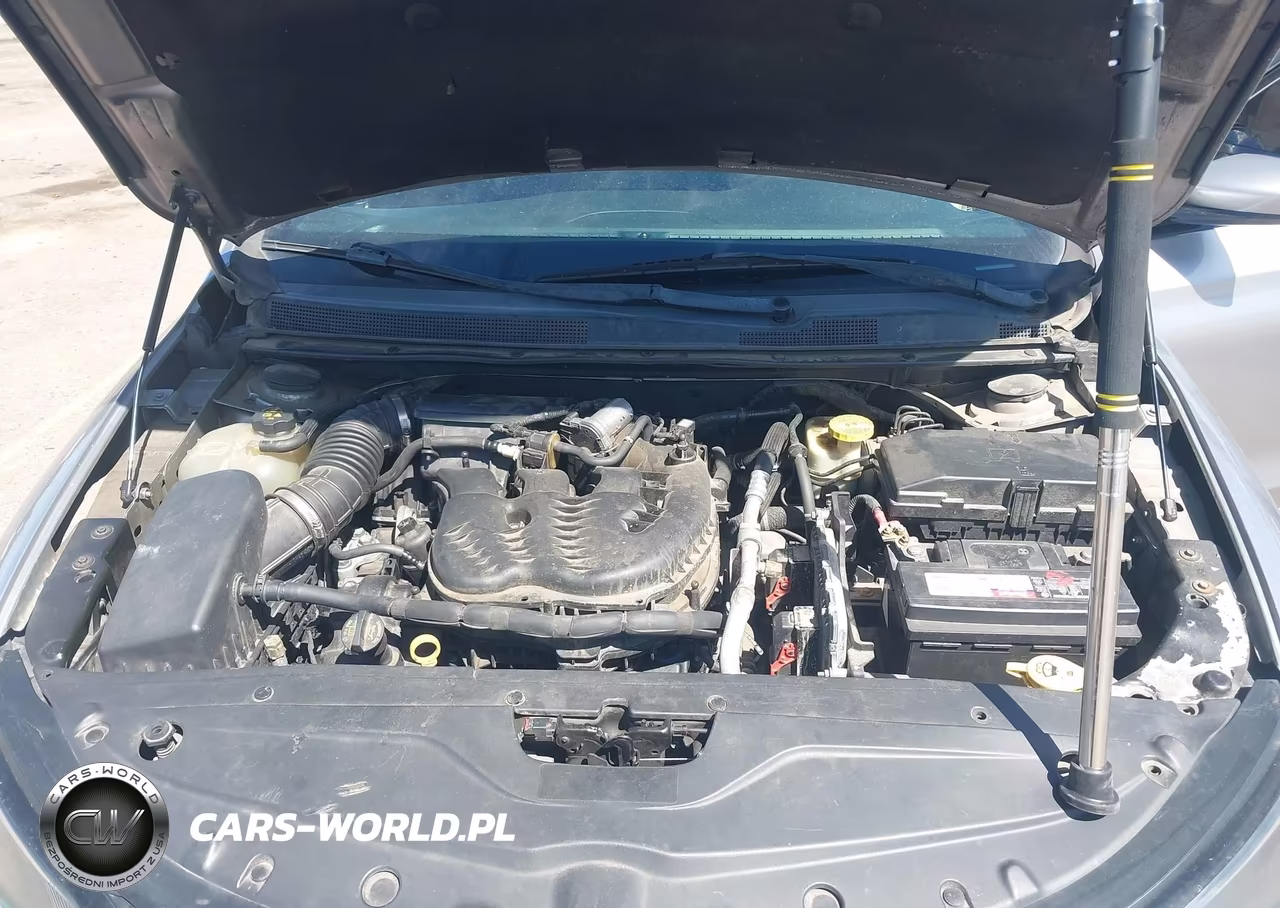 2015 Chrysler 200 S VIN:1C3CCCBG1FN655137 - 10