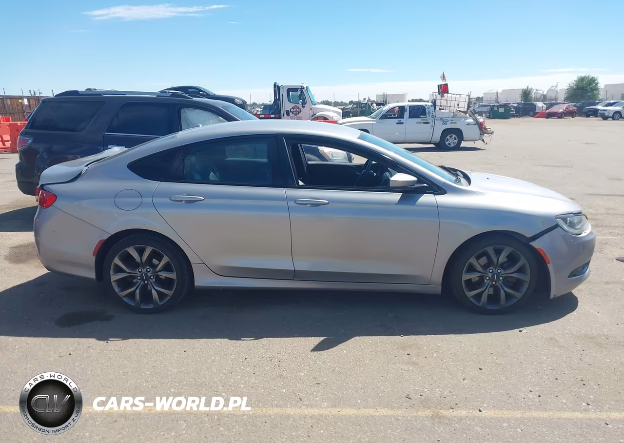 2015 Chrysler 200 S VIN:1C3CCCBG1FN655137 - 13