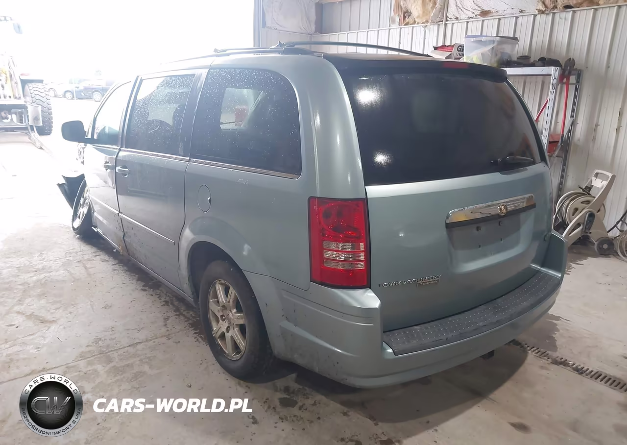 2008 Chrysler Town & Country Touring VIN:2A8HR54P18R128898 - 3