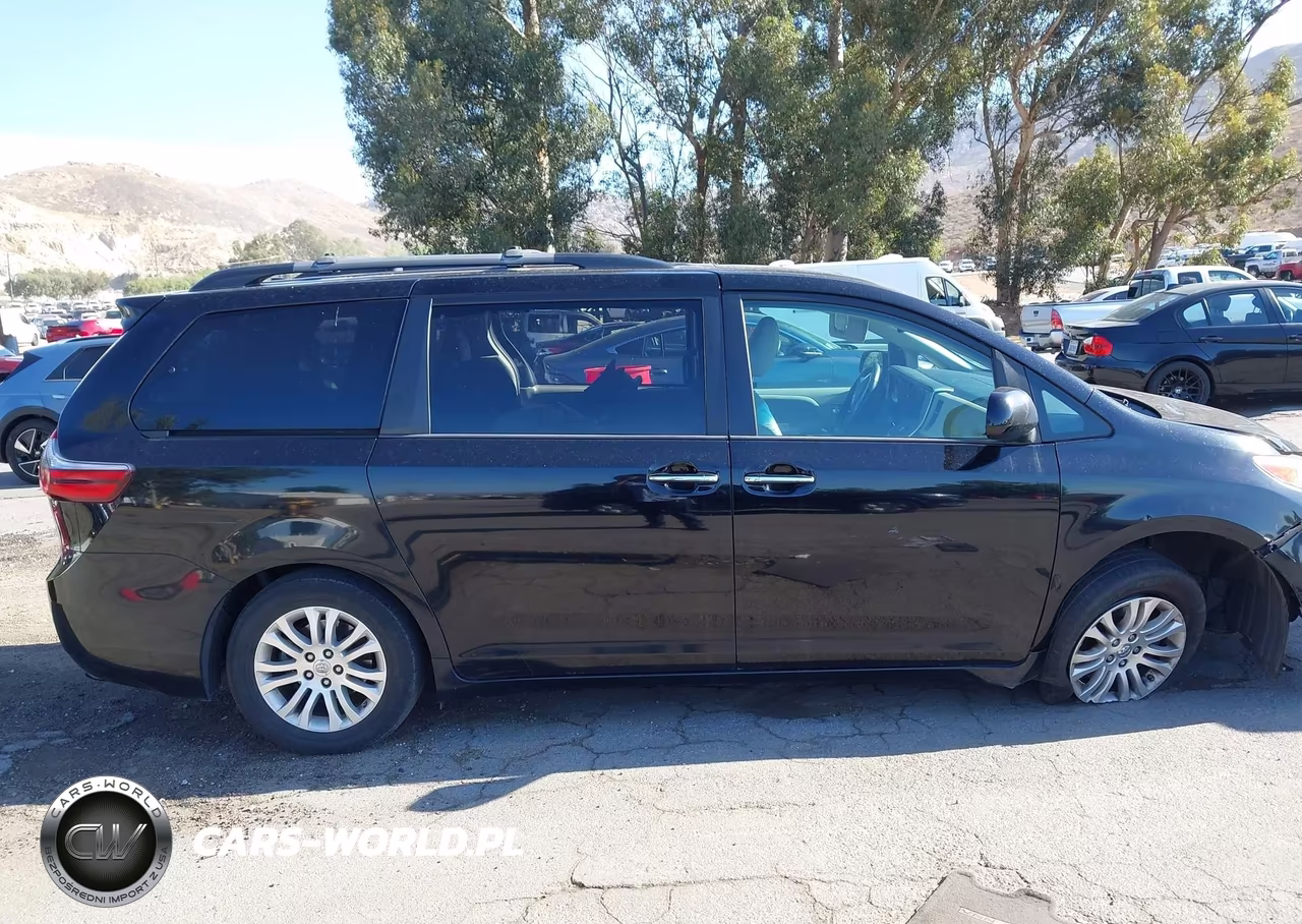 2016 Toyota Sienna Xle 8 Passenger VIN:5TDYK3DC5GS695361 - 13