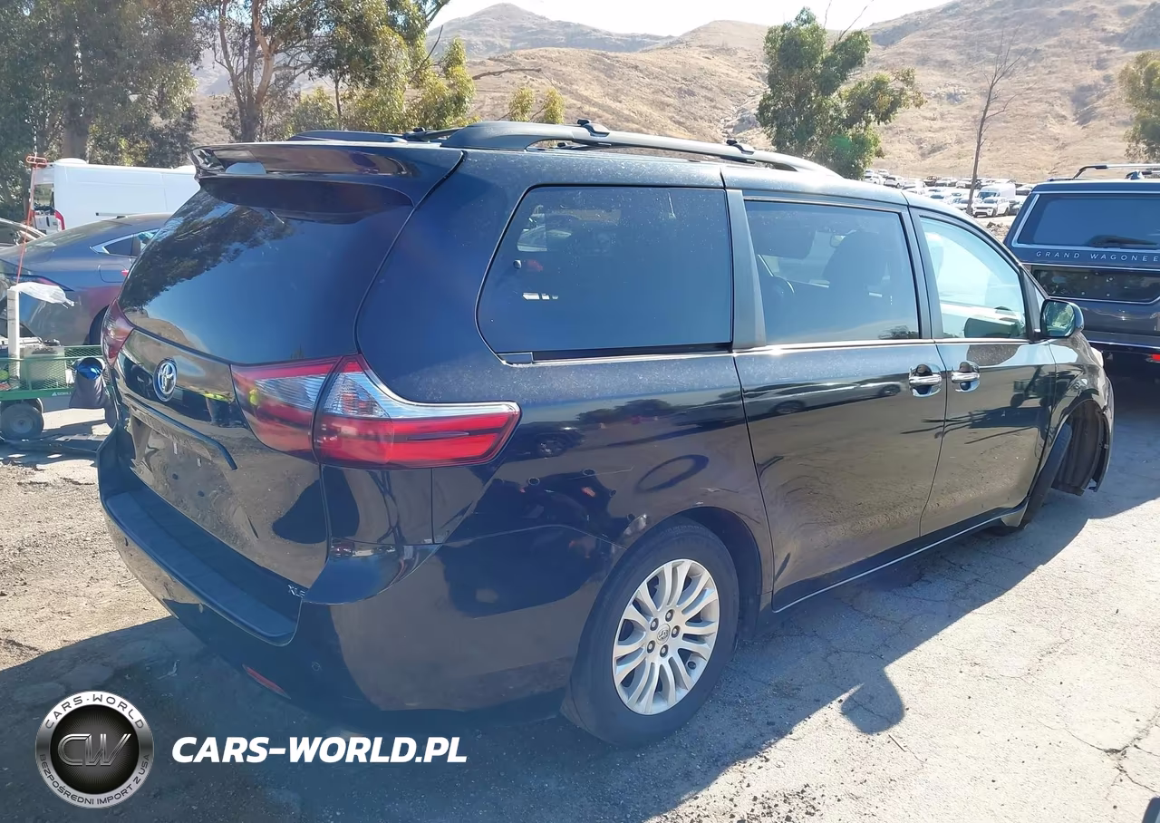 2016 Toyota Sienna Xle 8 Passenger VIN:5TDYK3DC5GS695361 - 4