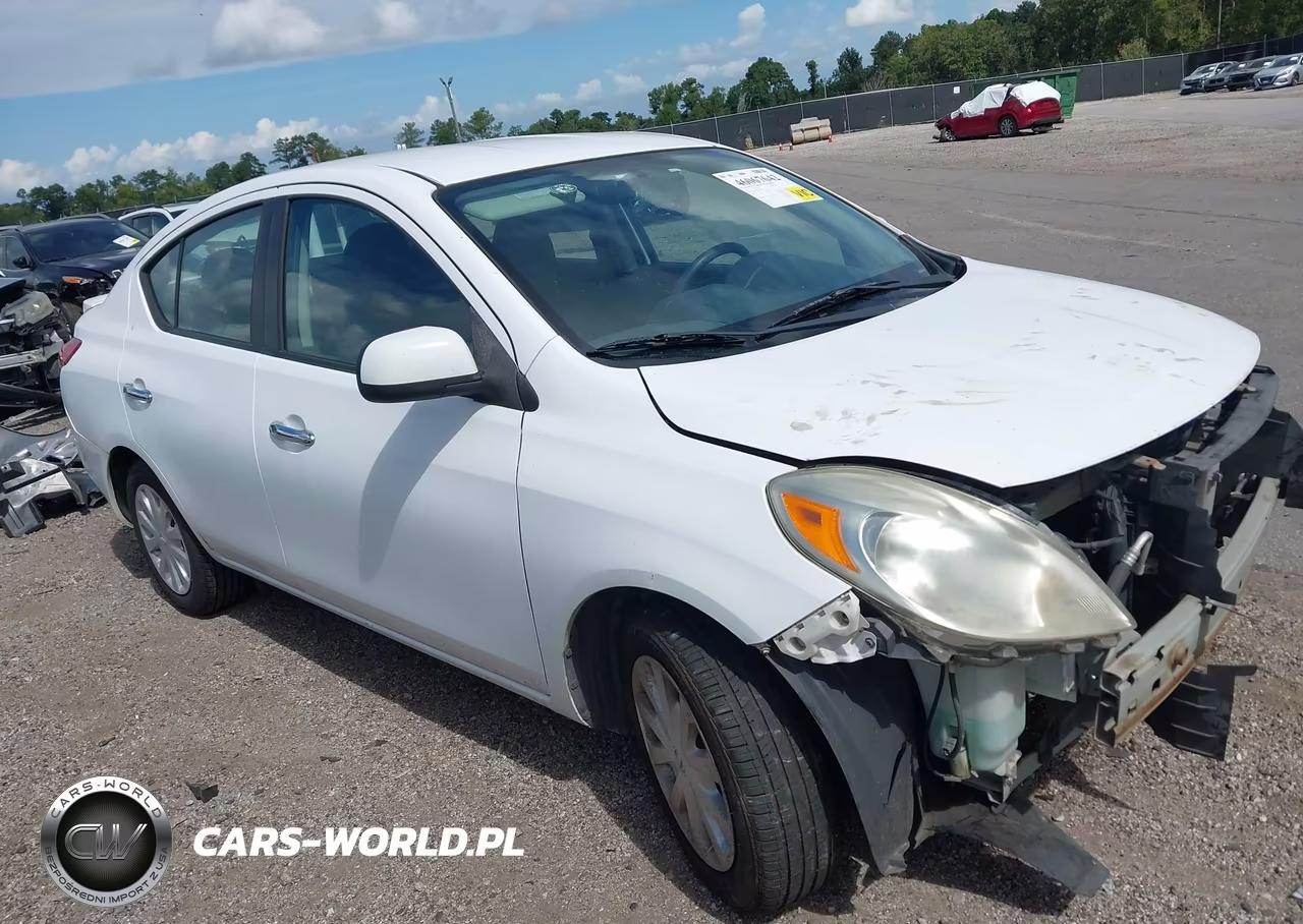 2013 Nissan Versa 1.6 Sv