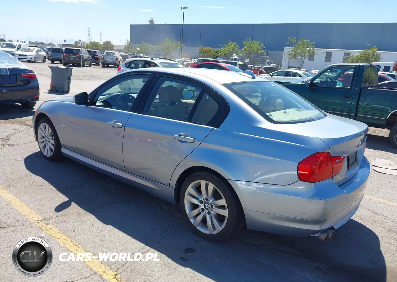 2009 BMW 328I VIN:WBAPH53559A435001 - 3