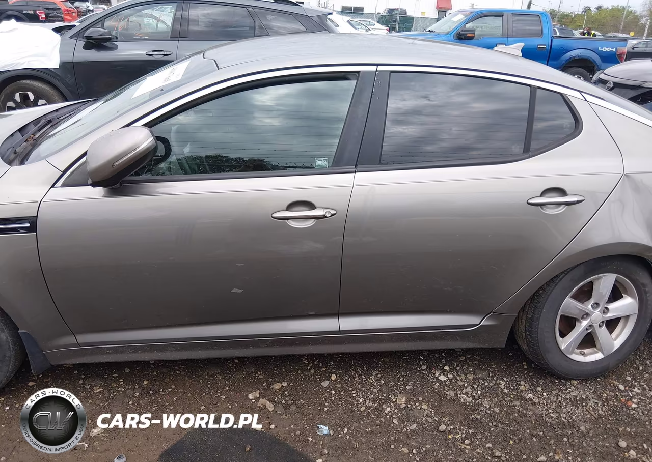 2015 Kia Optima Lx VIN:5XXGM4A70FG416918 - 14