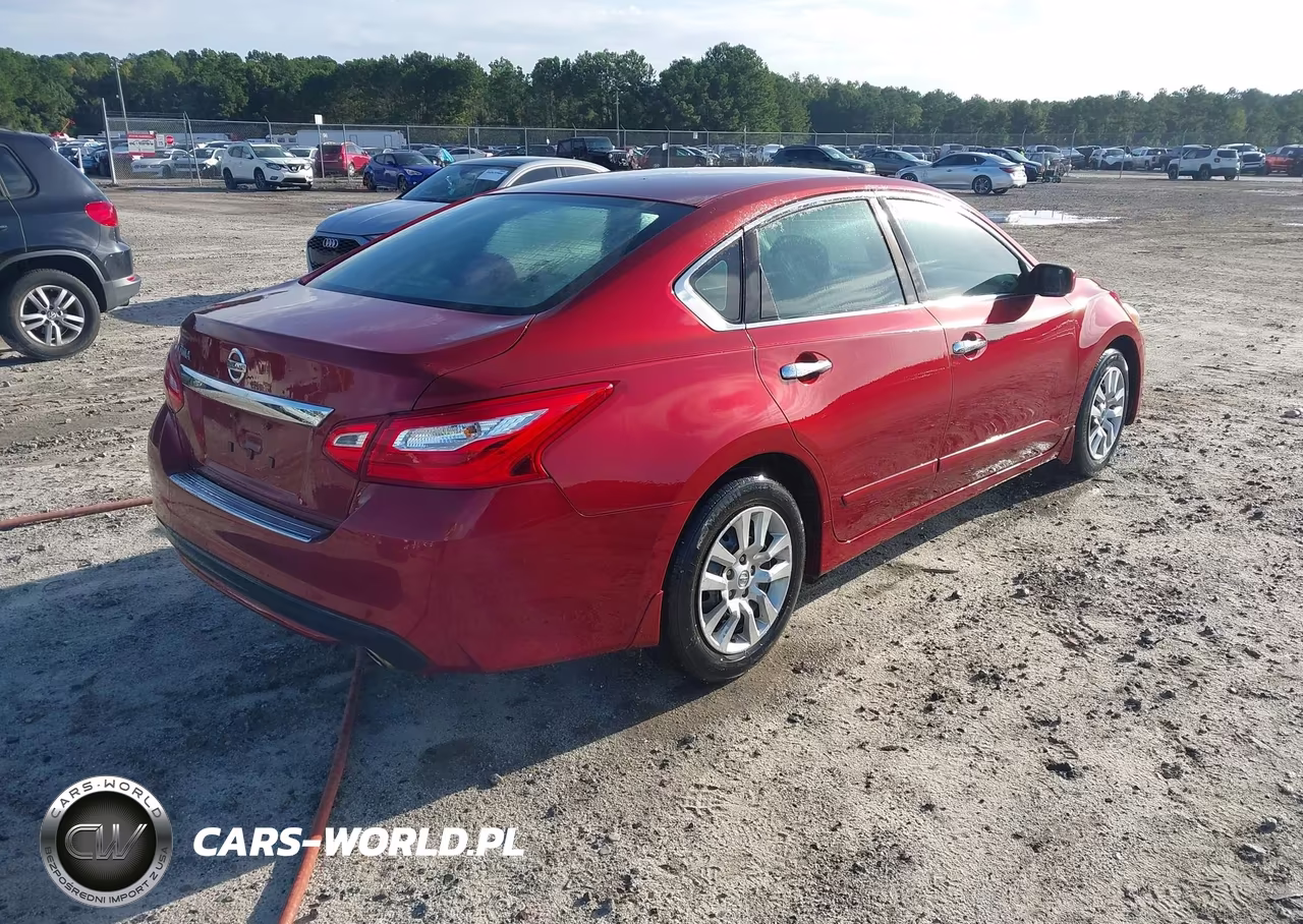 2016 Nissan Altima 2.5 S VIN:1N4AL3AP2GN385623 - 4