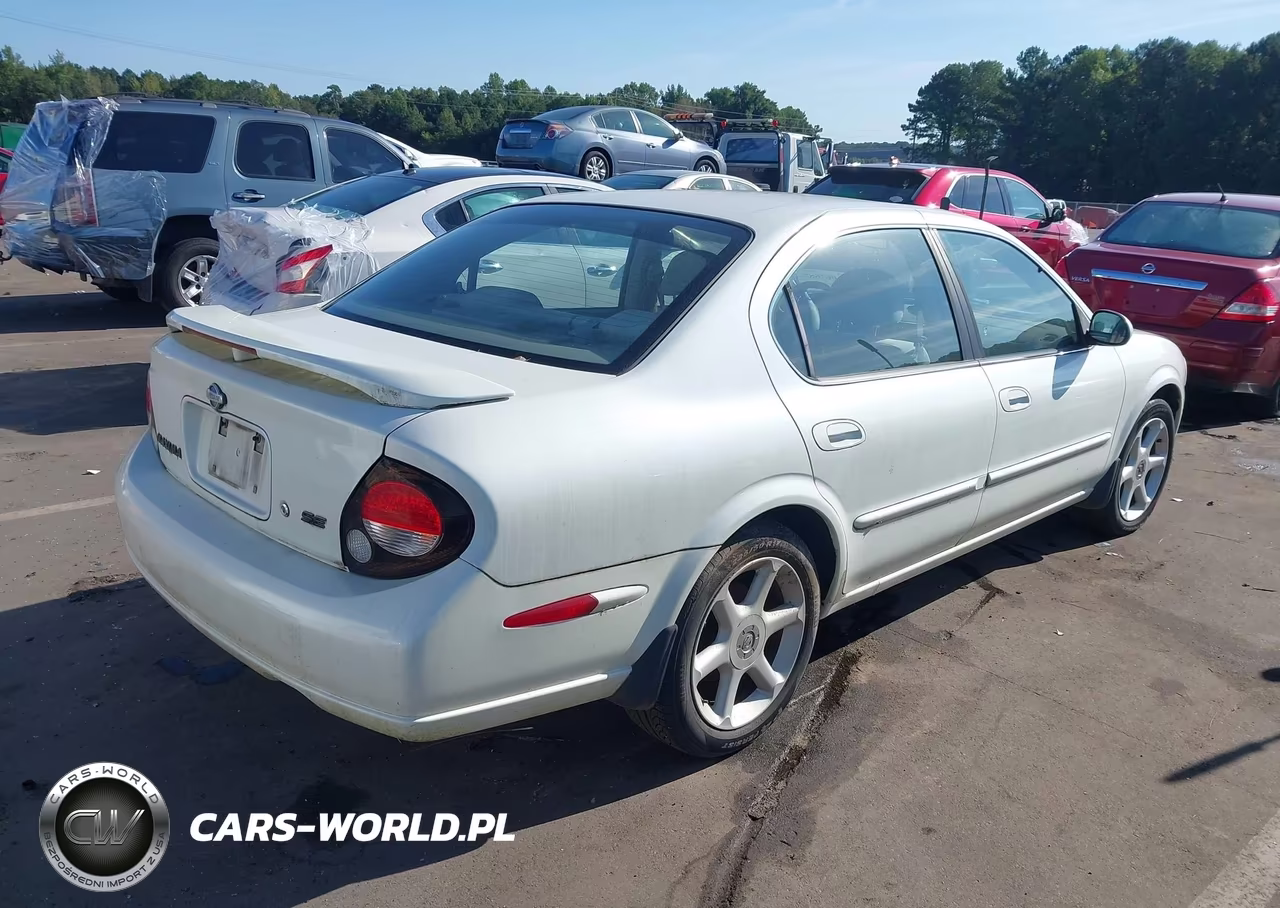 2000 Nissan Maxima Gle-Gxe-Se VIN:JN1CA31A2YT015244 - 4