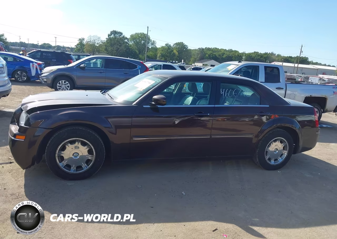 2005 Chrysler 300 Touring VIN:2C3AA53GX5H137932 - 14