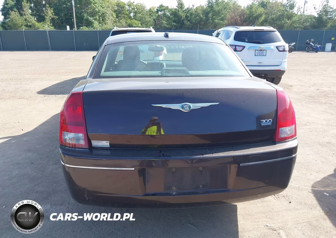 2005 Chrysler 300 Touring VIN:2C3AA53GX5H137932 - 16