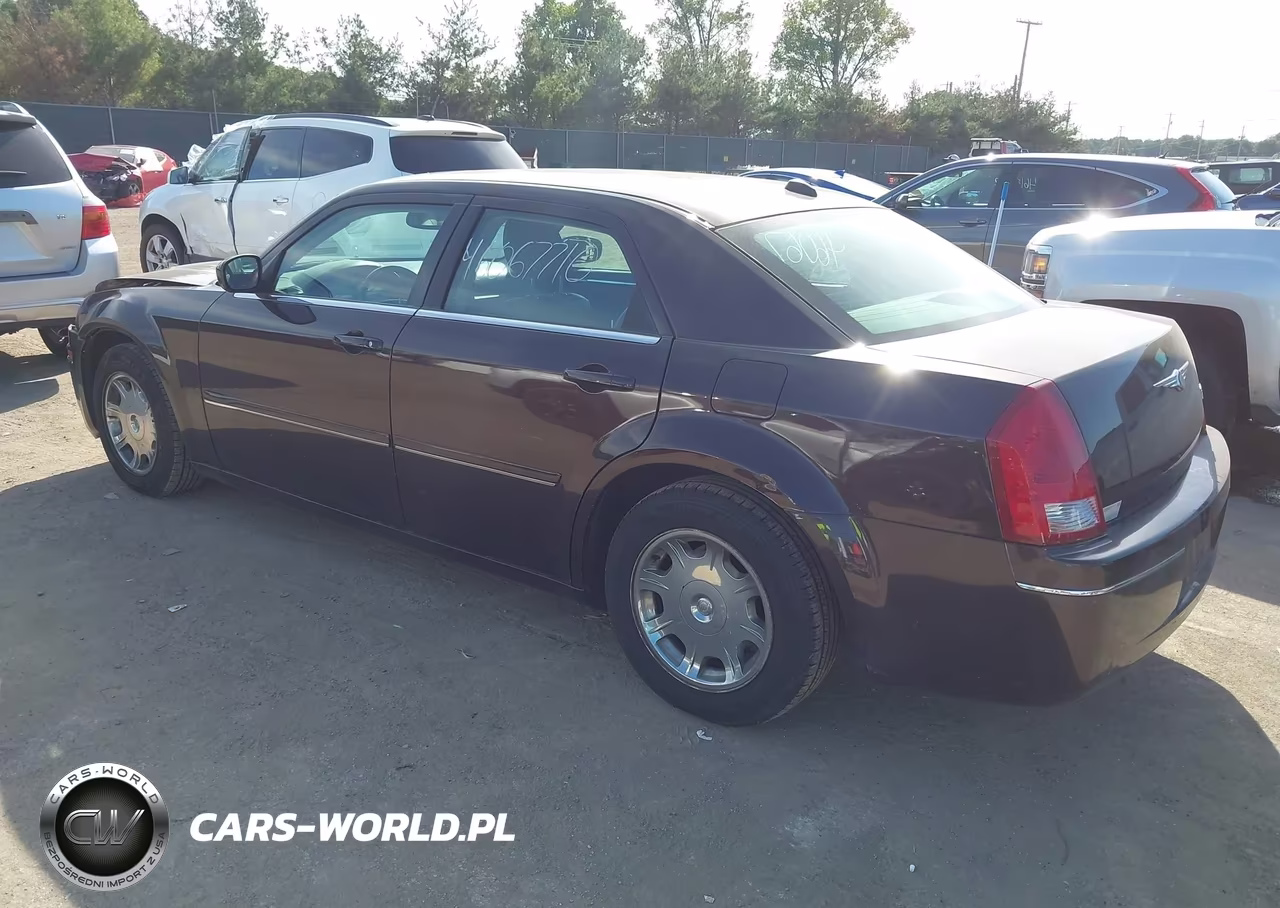 2005 Chrysler 300 Touring VIN:2C3AA53GX5H137932 - 3
