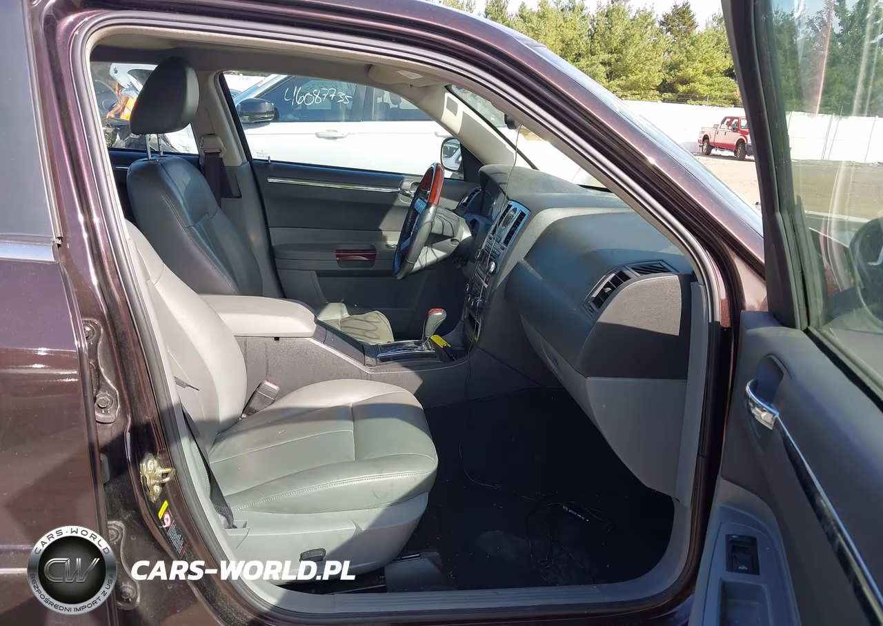 2005 Chrysler 300 Touring VIN:2C3AA53GX5H137932 - 5