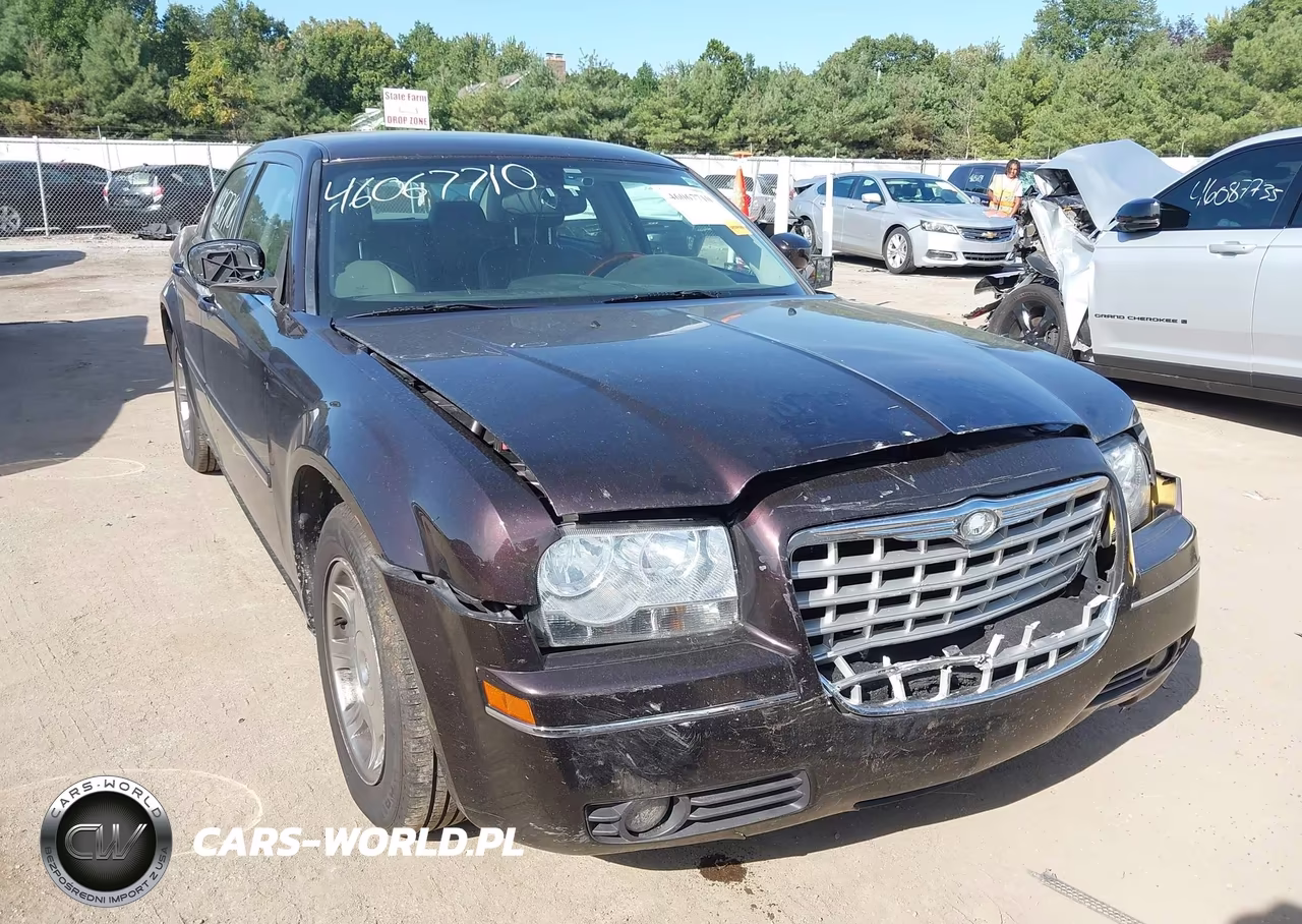 2005 Chrysler 300 Touring VIN:2C3AA53GX5H137932 - 6