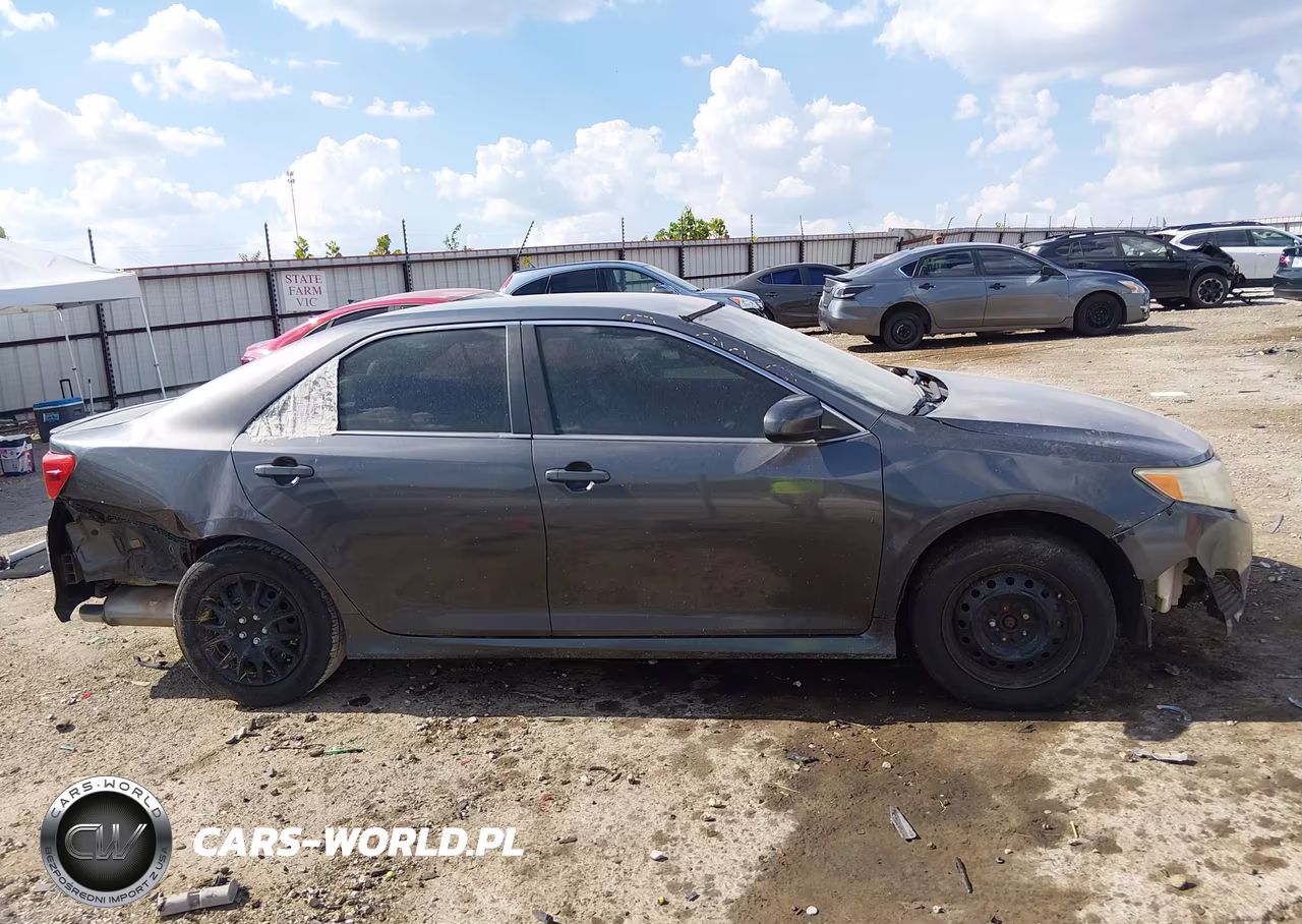 2014 Toyota Camry Se VIN:4T1BF1FK5EU405448 - 13