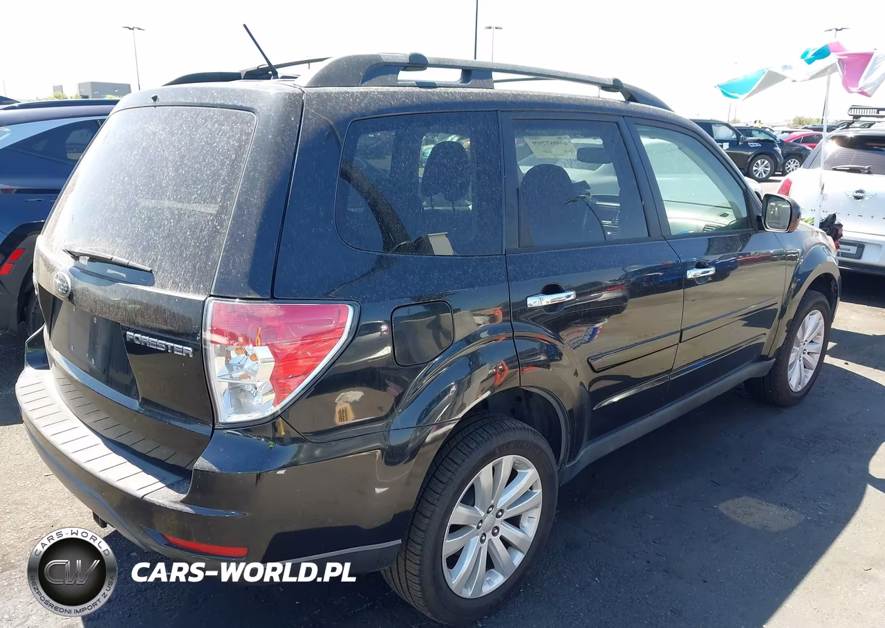 2013 Subaru Forester 2.5X Premium VIN:JF2SHADC2DH419701 - 4