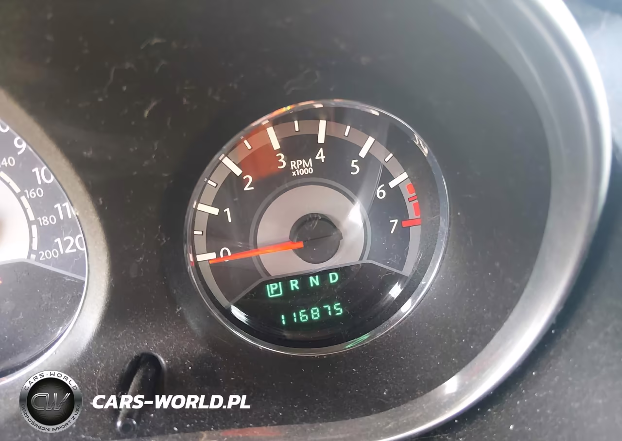 2013 Chrysler 200 Touring VIN:1C3CCBBB6DN588739 - 7