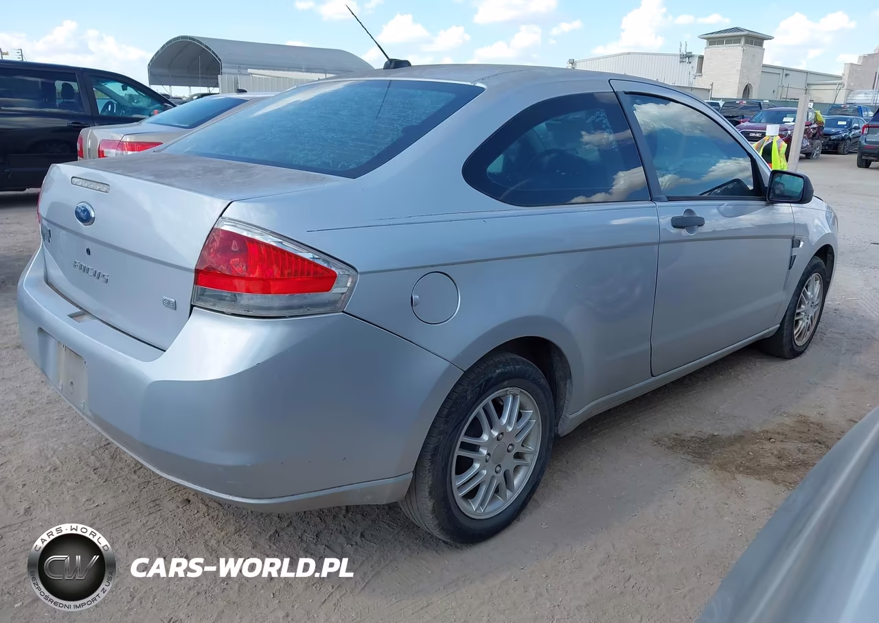 2008 Ford Focus Se-Ses VIN:1FAHP33N88W106587 - 4