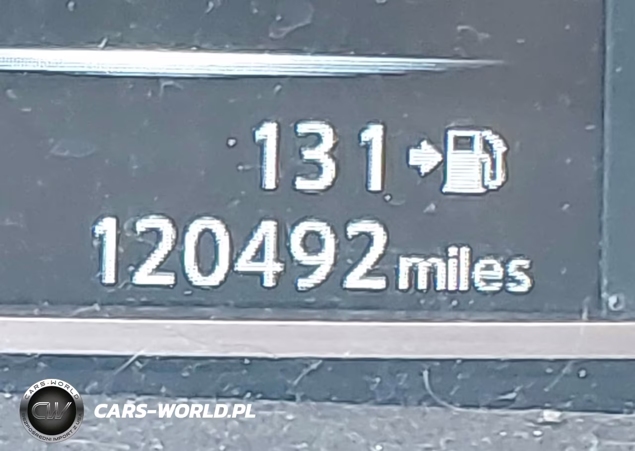 2018 Nissan Sentra S VIN:3N1AB7AP1JY342067 - 16