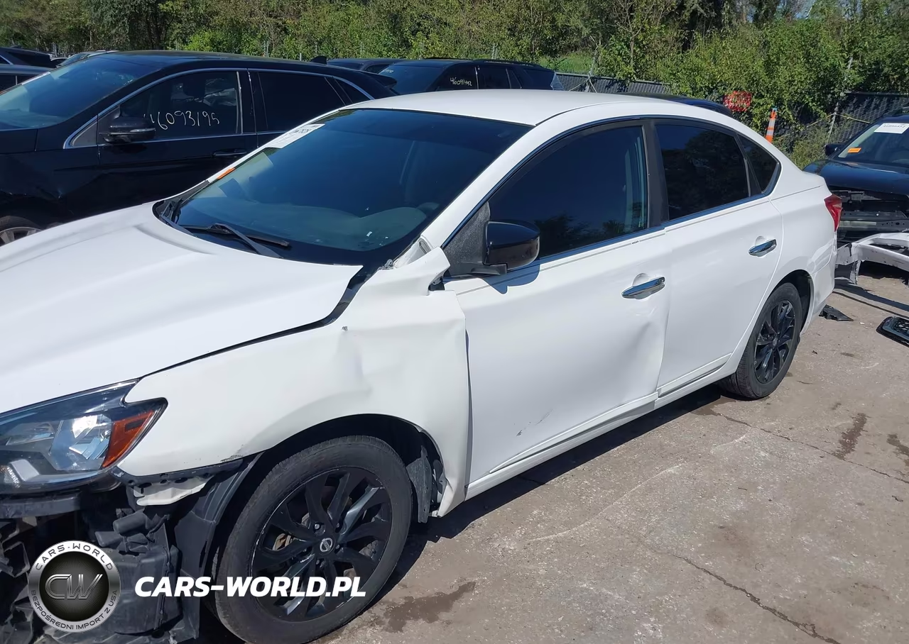 2018 Nissan Sentra S VIN:3N1AB7AP1JY342067 - 18