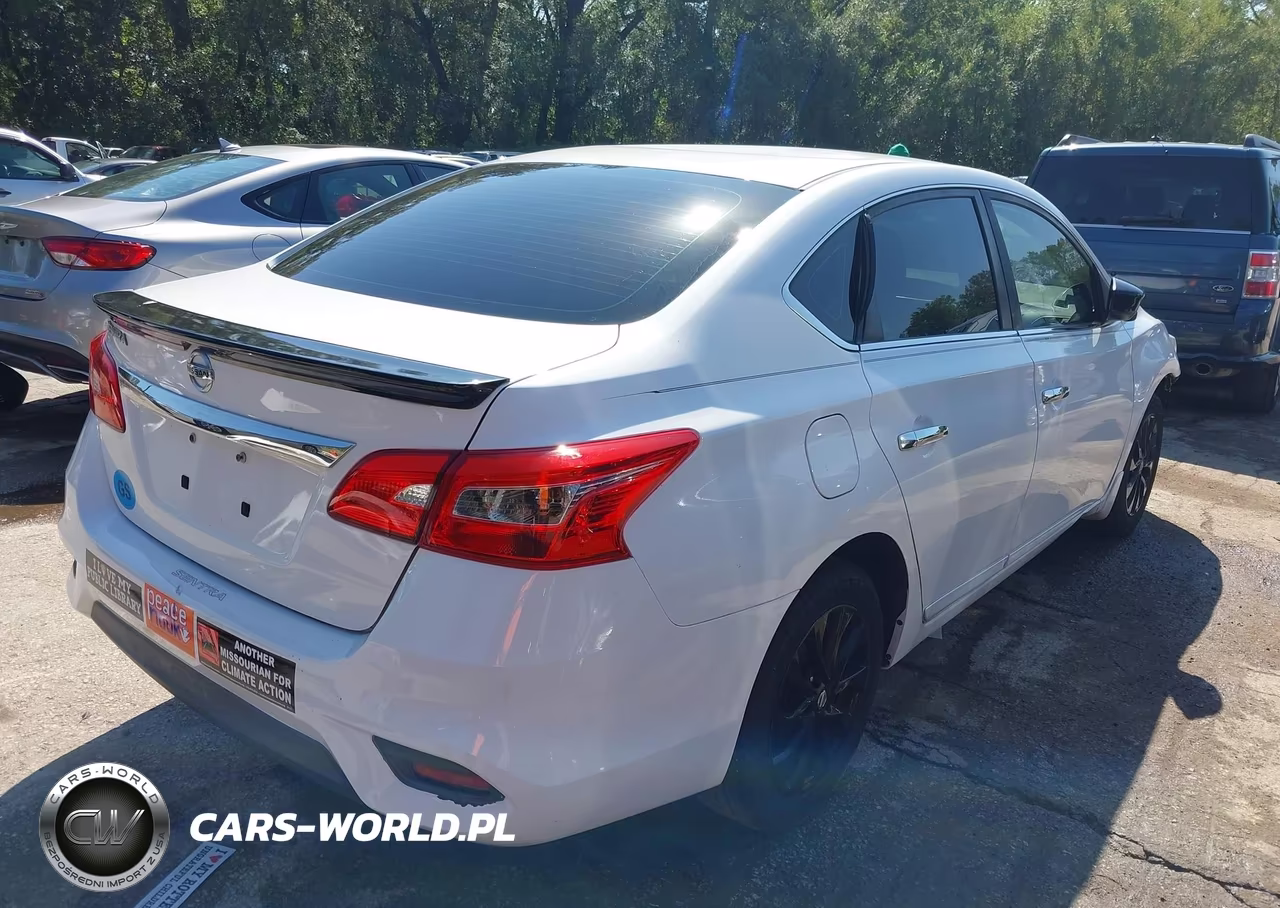 2018 Nissan Sentra S VIN:3N1AB7AP1JY342067 - 4