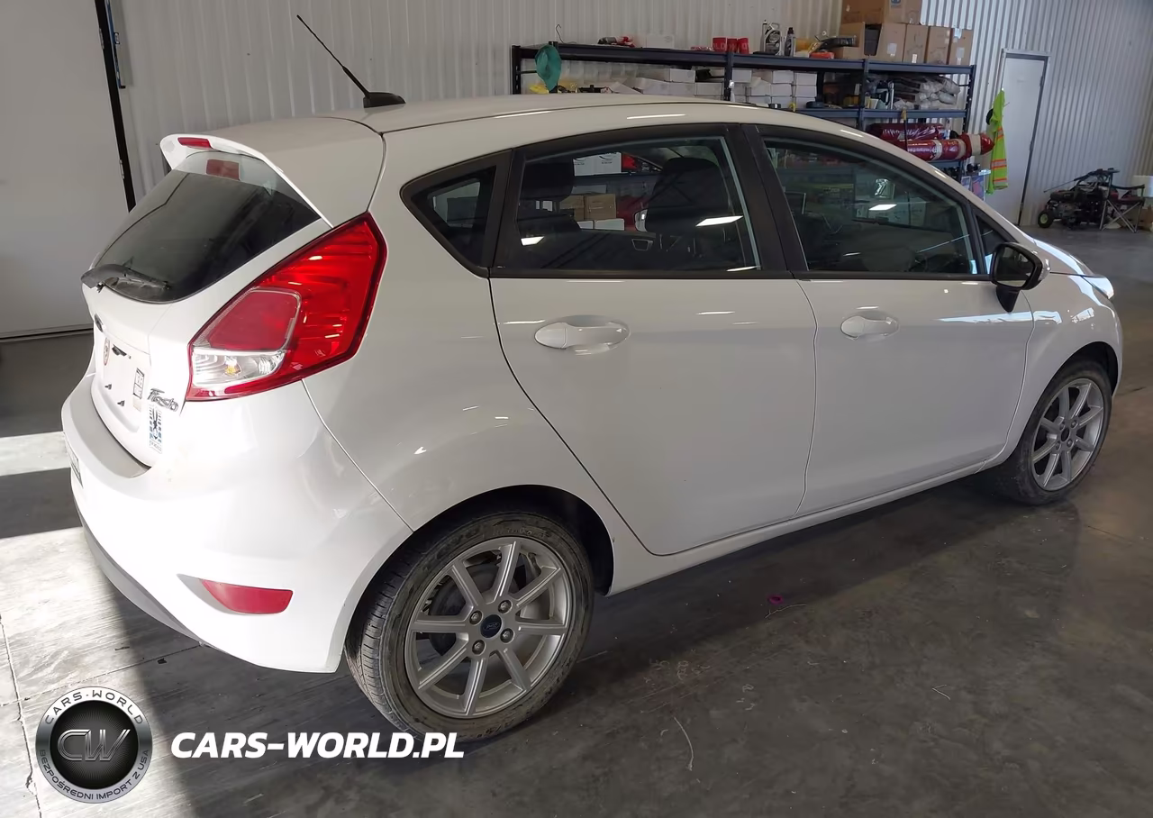 2015 Ford Fiesta Se VIN:3FADP4EJ3FM115192 - 4