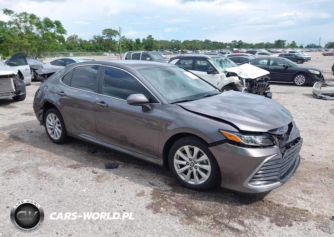 2021 Toyota Camry Le