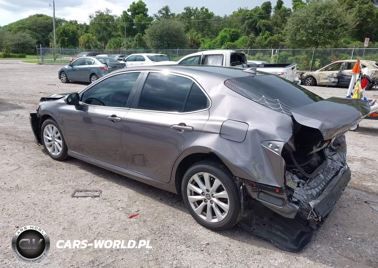 2021 Toyota Camry Le VIN:4T1C11AK9MU600199 - 3