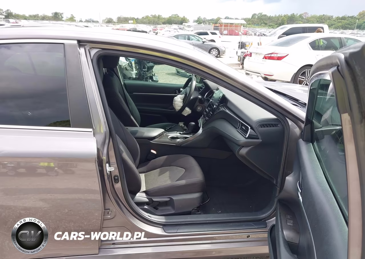 2021 Toyota Camry Le VIN:4T1C11AK9MU600199 - 5