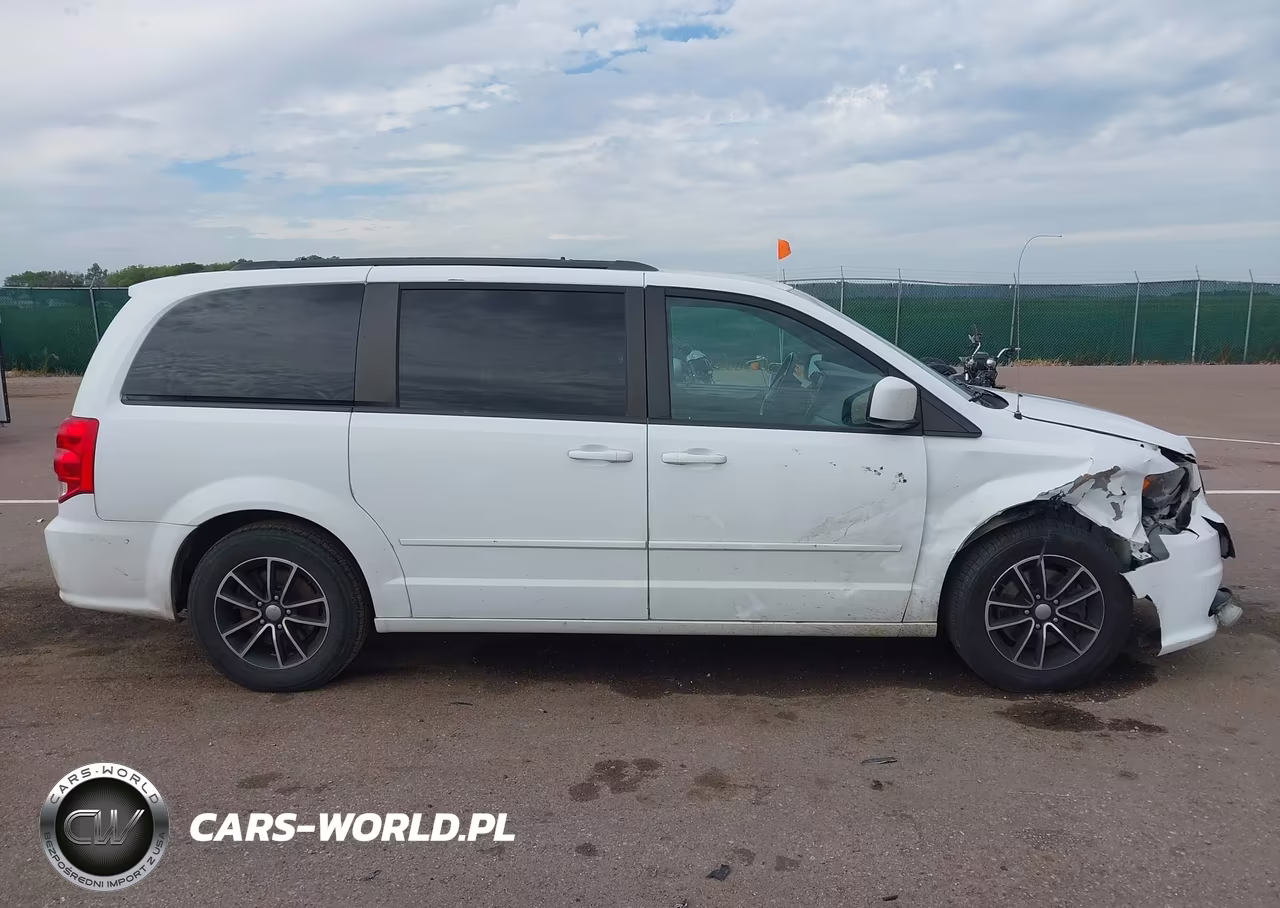 2016 Dodge Grand Caravan R-T VIN:2C4RDGEGXGR385058 - 13
