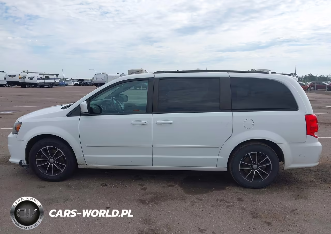 2016 Dodge Grand Caravan R-T VIN:2C4RDGEGXGR385058 - 14