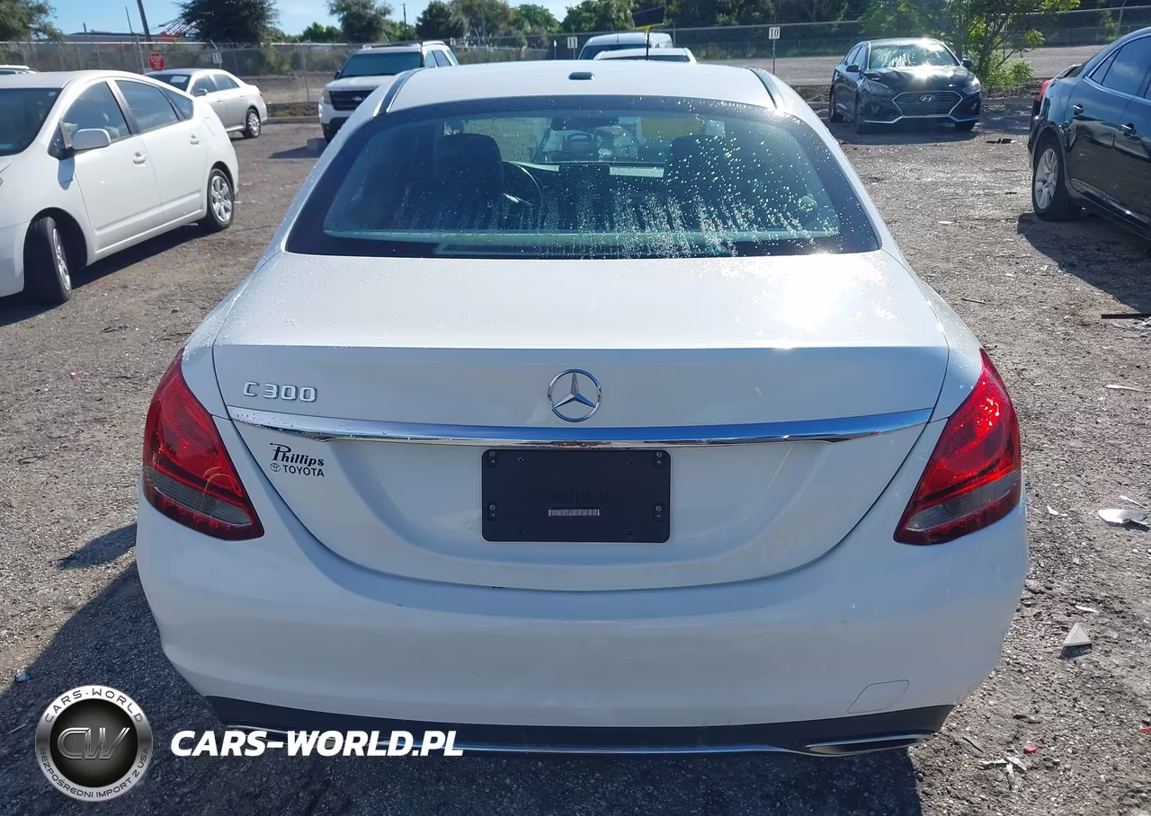 2018 Mercedes-Benz C 300 4Matic VIN:55SWF4KB4JU240345 - 16