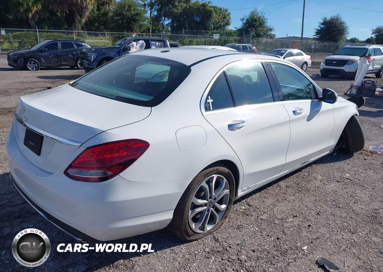 2018 Mercedes-Benz C 300 4Matic VIN:55SWF4KB4JU240345 - 4