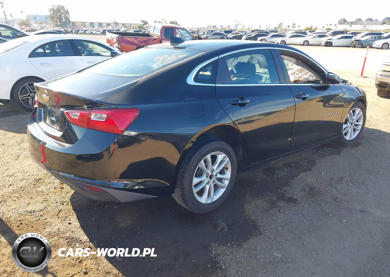 2017 Chevrolet Malibu 1Lt VIN:1G1ZE5ST8HF104086 - 4