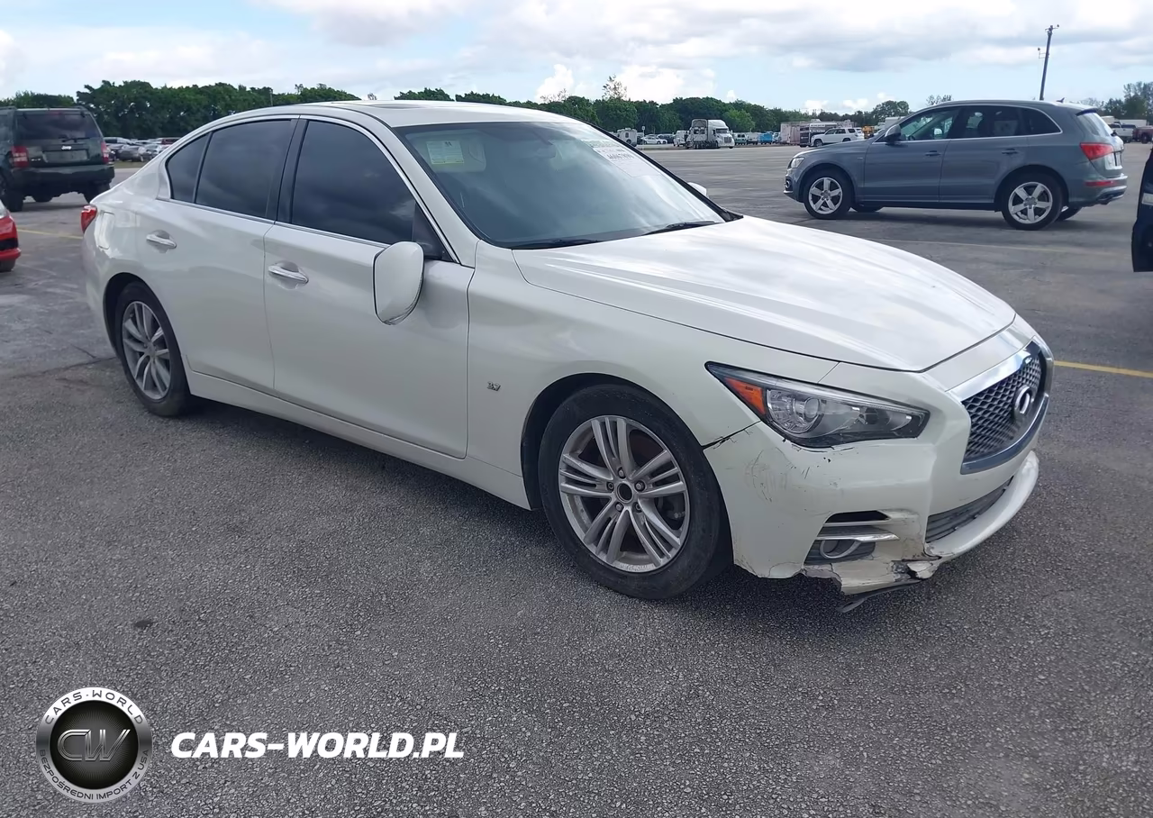 2015 Infiniti Q50