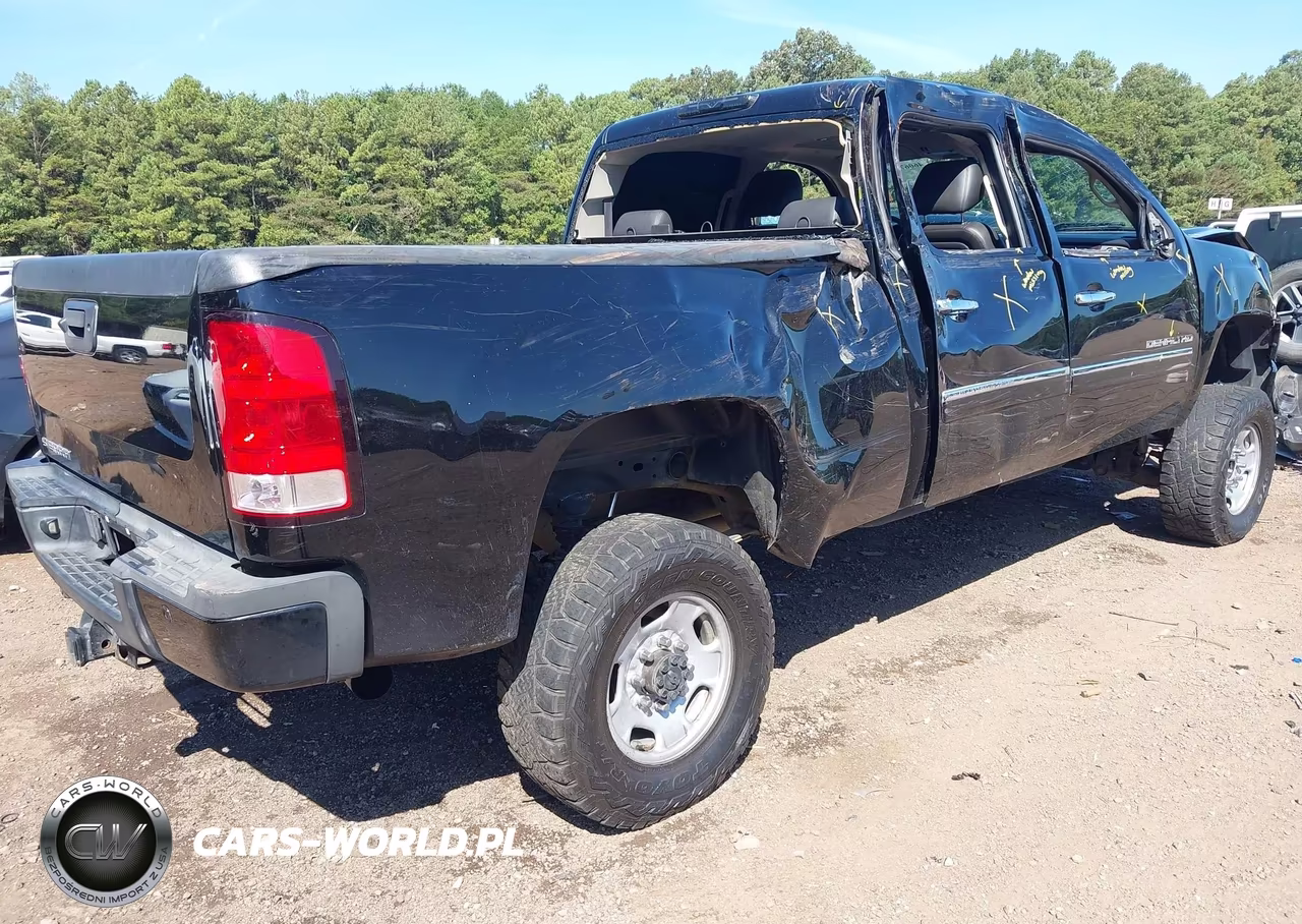2013 GMC Sierra 2500Hd Denali VIN:1GT125E83DF186226 - 4