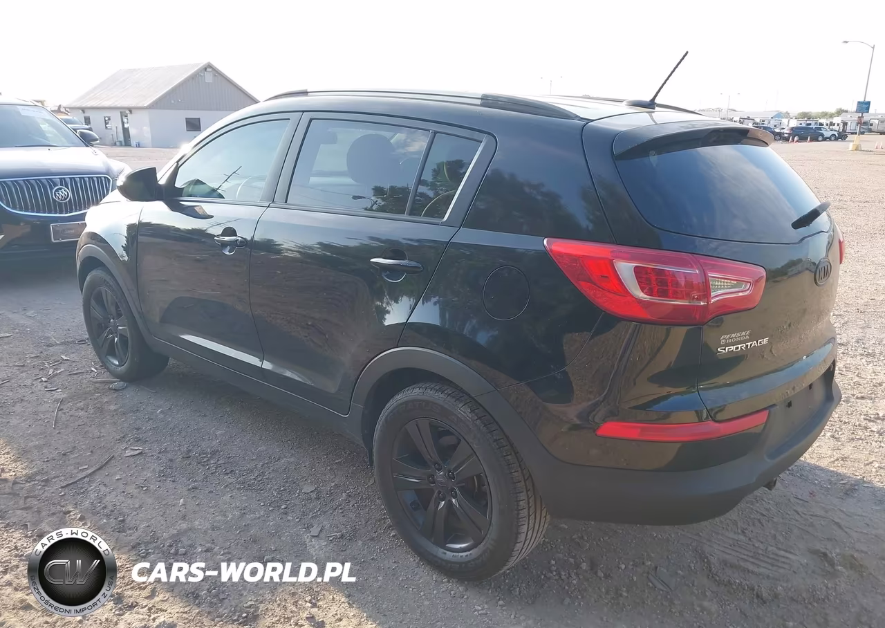 2011 Kia Sportage Lx VIN:KNDPBCA21B7030192 - 3