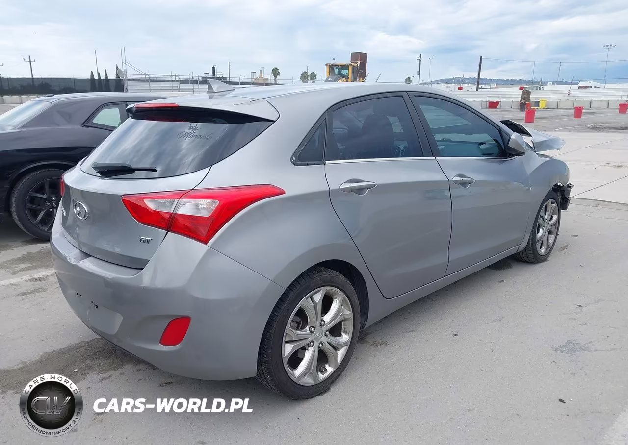 2013 Hyundai Elantra Gt VIN:KMHD35LE4DU082886 - 4