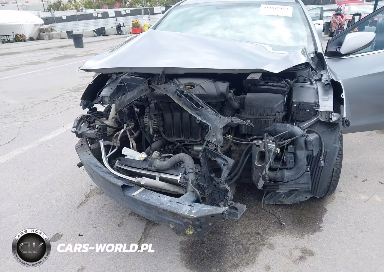 2013 Hyundai Elantra Gt VIN:KMHD35LE4DU082886 - 6