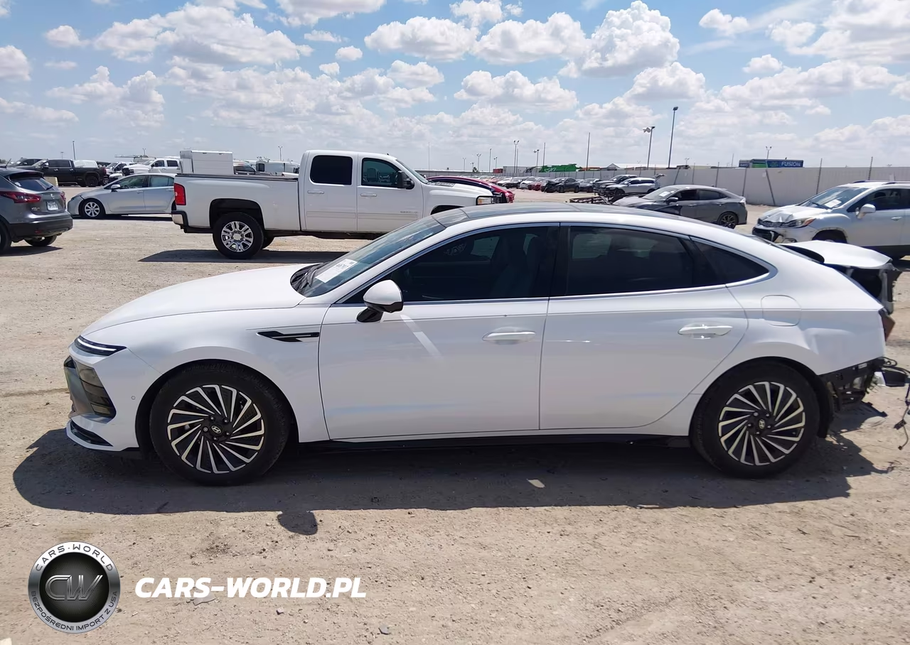 2024 Hyundai Sonata Hybrid Limited VIN:KMHL54JJ3RA102571 - 15