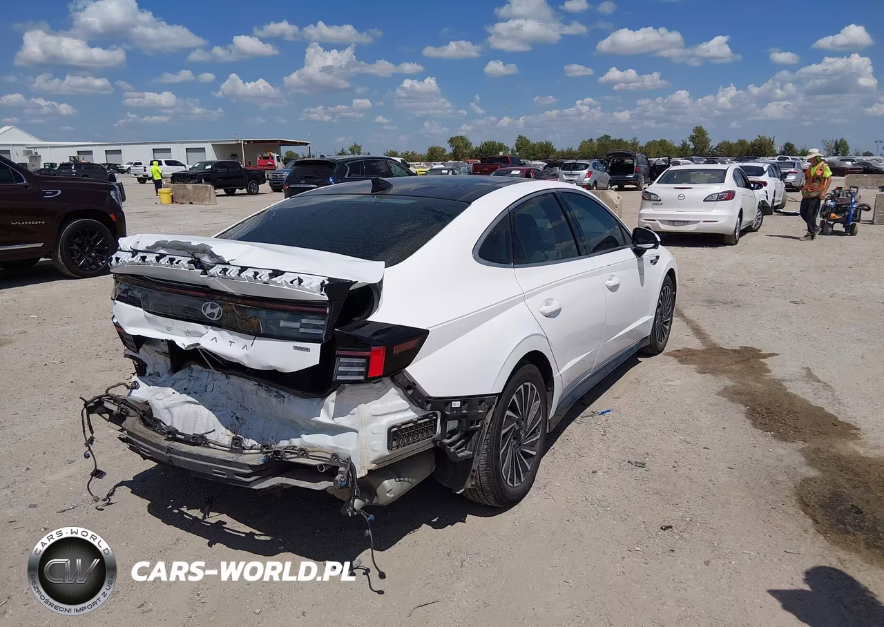 2024 Hyundai Sonata Hybrid Limited VIN:KMHL54JJ3RA102571 - 4