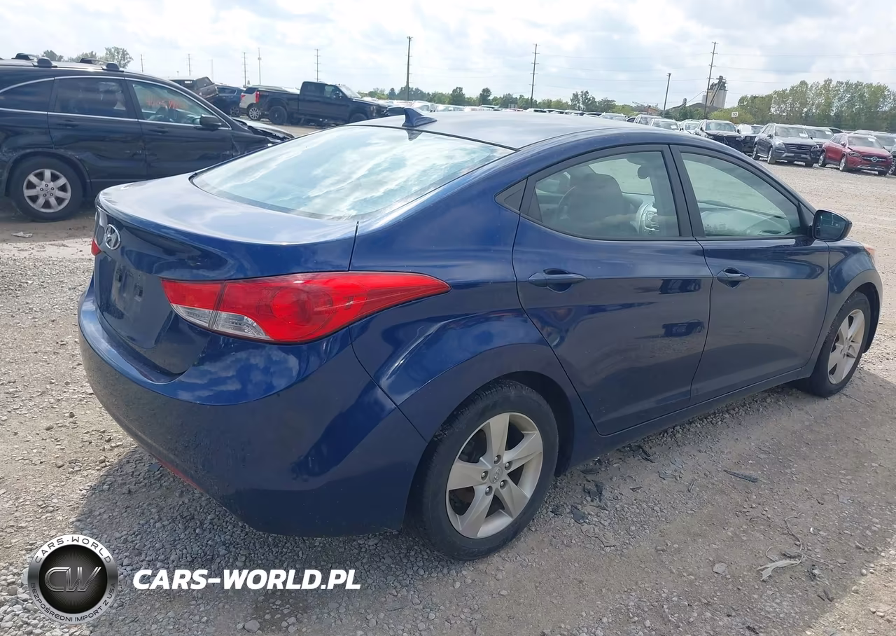 2013 Hyundai Elantra Gls VIN:KMHDH4AE3DU632187 - 4