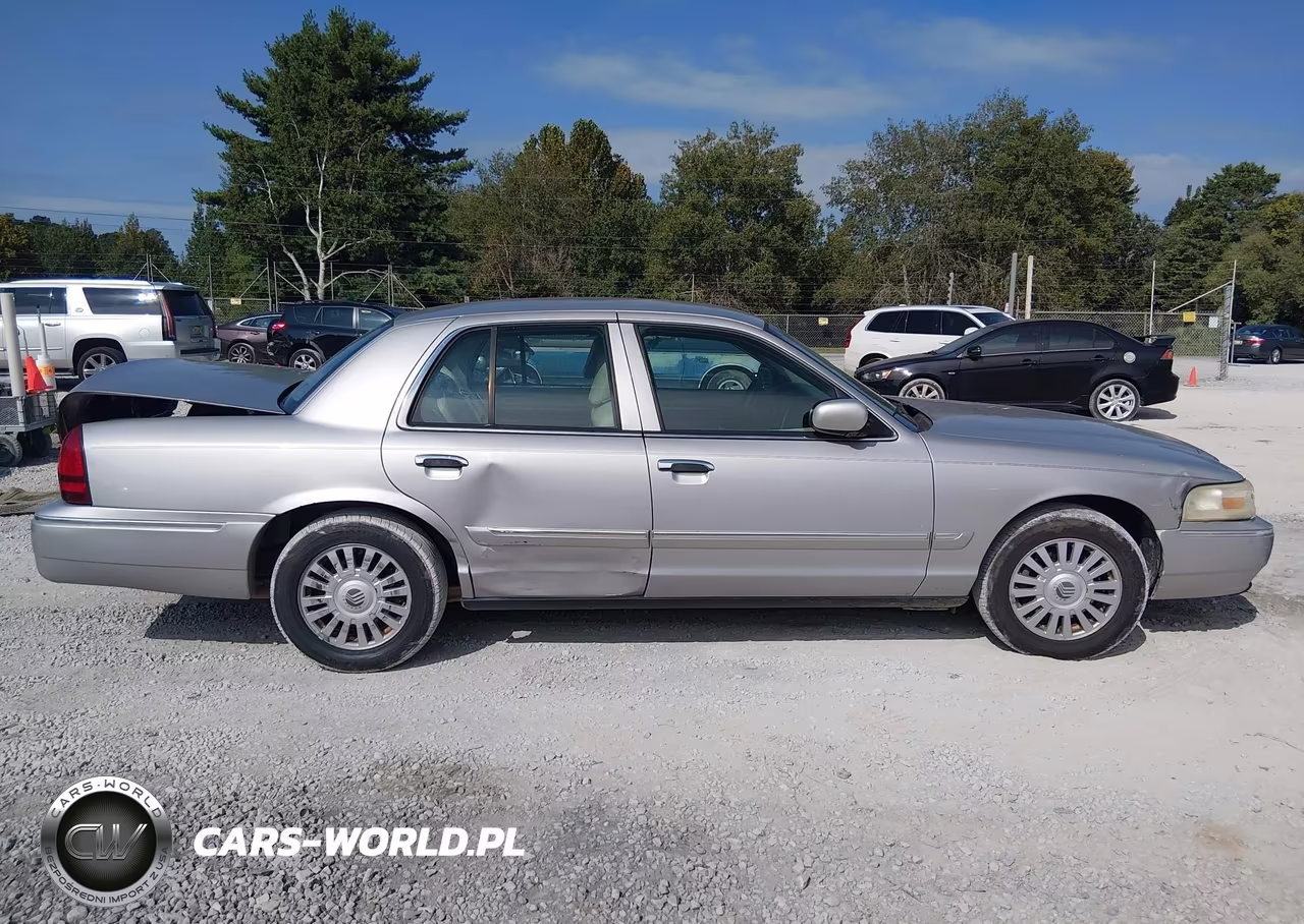 2007 Mercury Grand Marquis Ls VIN:2MEFM75V97X628175 - 13