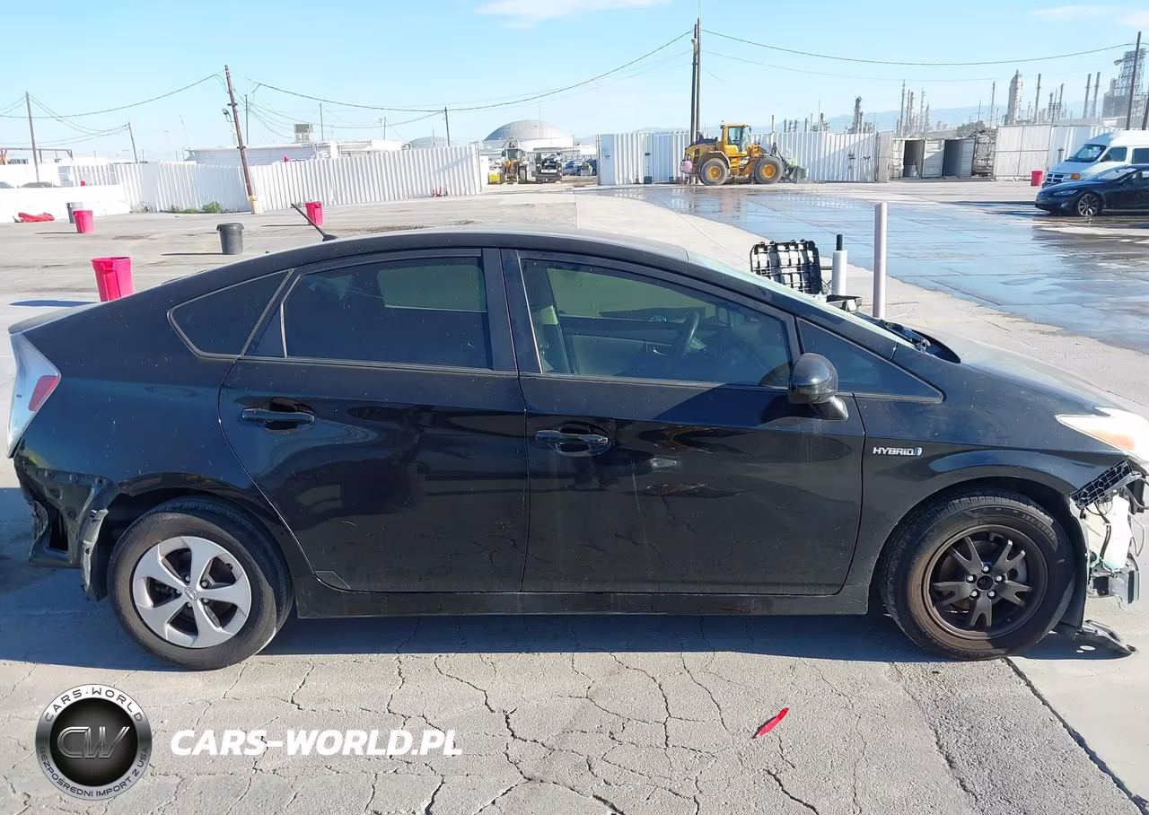 2012 Toyota Prius Two VIN:JTDKN3DUXC1523226 - 14