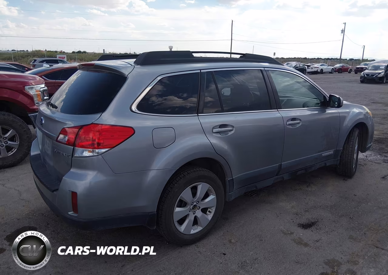 2010 Subaru Outback 2.5I Premium VIN:4S4BRCCC0A3312935 - 4