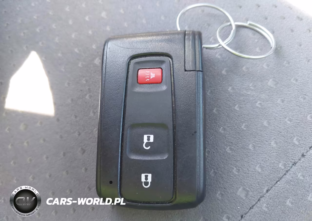 2008 Toyota Prius VIN:JTDKB20UX83310197 - 11