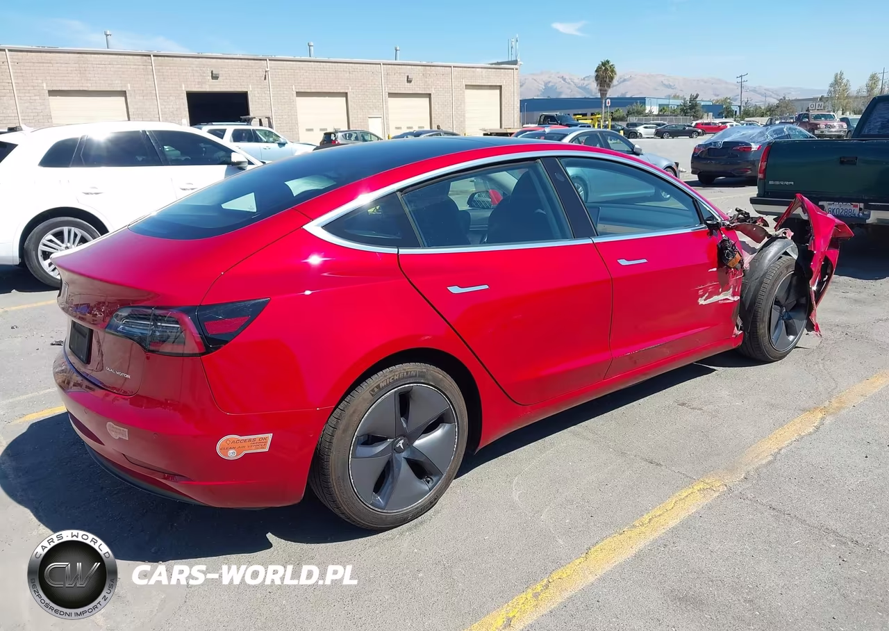 2020 Tesla Model 3 Long Range Dual Motor All-Wheel Drive VIN:5YJ3E1EB2LF635886 - 4
