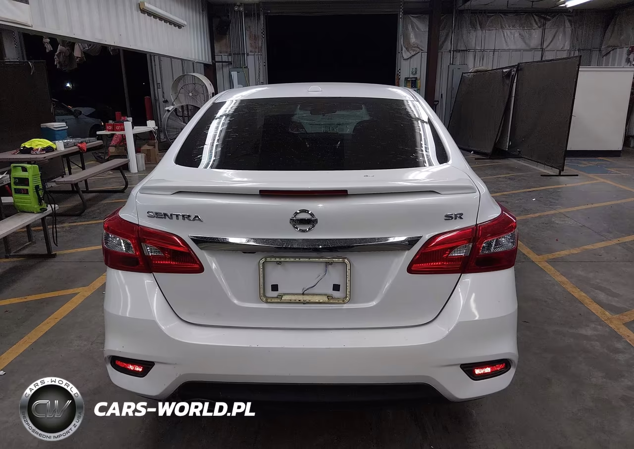 2018 Nissan Sentra Sr VIN:3N1AB7AP7JY315049 - 16